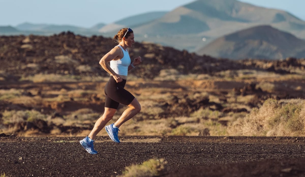 Kat Matthews assina com a On