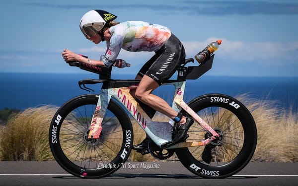 Chelsea Sodaro corre 2h49min e vence com recorde o 40º Ironman Nova Zelândia