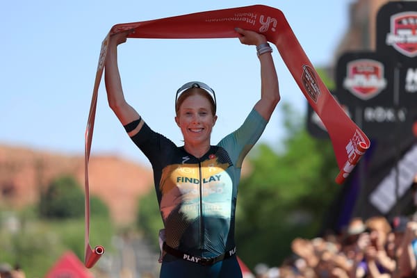 Sam Long e Paula Findlay dominam o 70.3 St. George